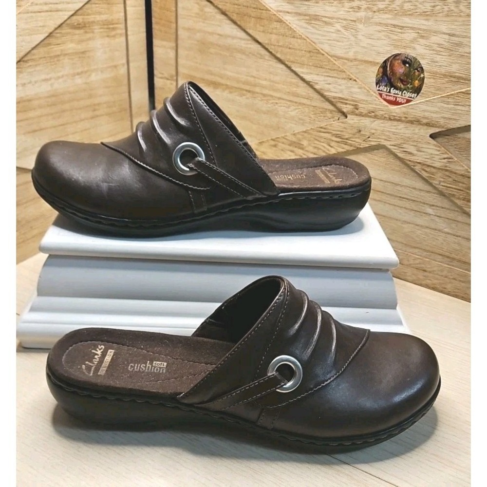 Clarks Lisa Clover Slip-On Clogs Slides Sz 7M Brown Leather Mules Shoes  #536